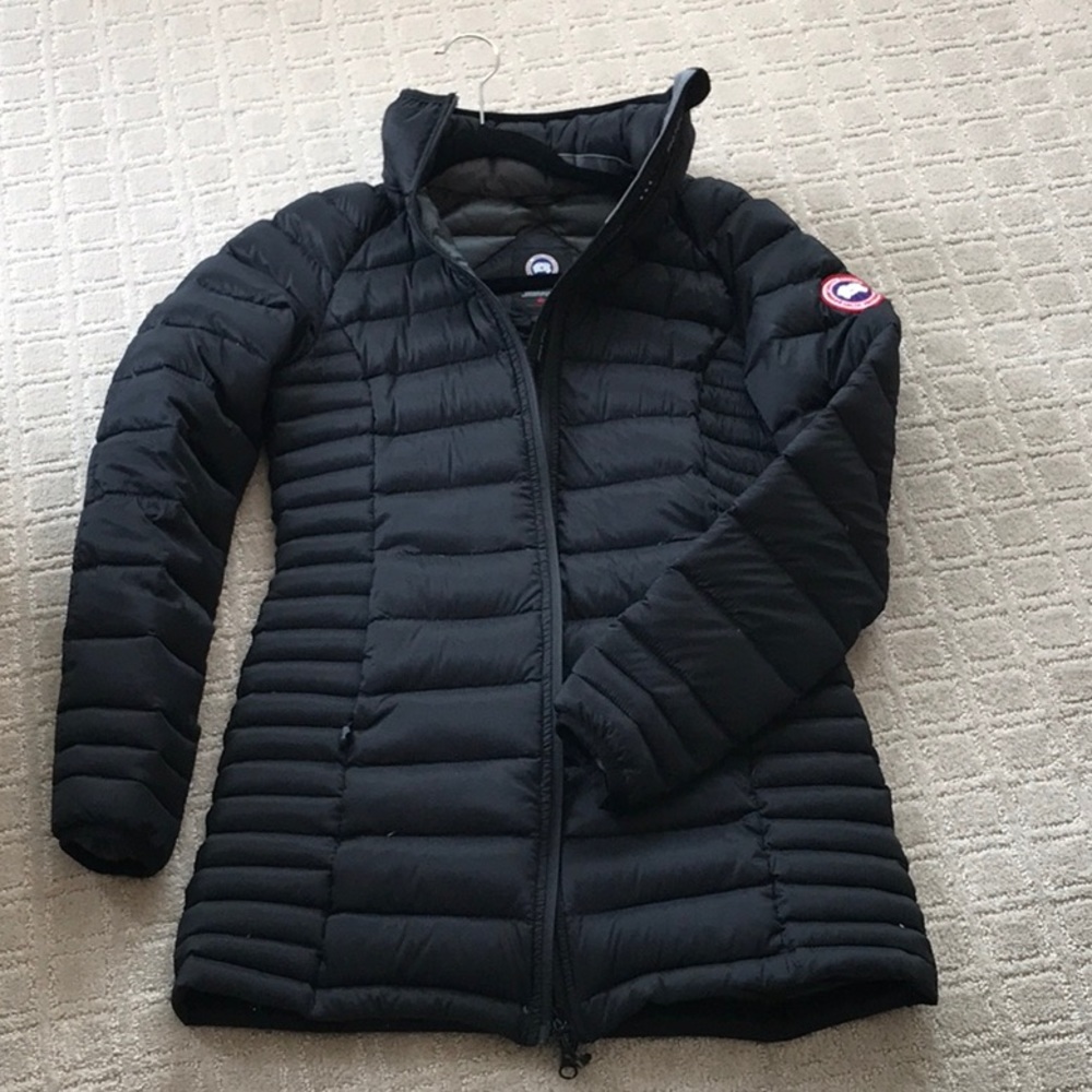 SOLD🤩🤩💥Authentic Canada Goose Brookvale Down Jacket